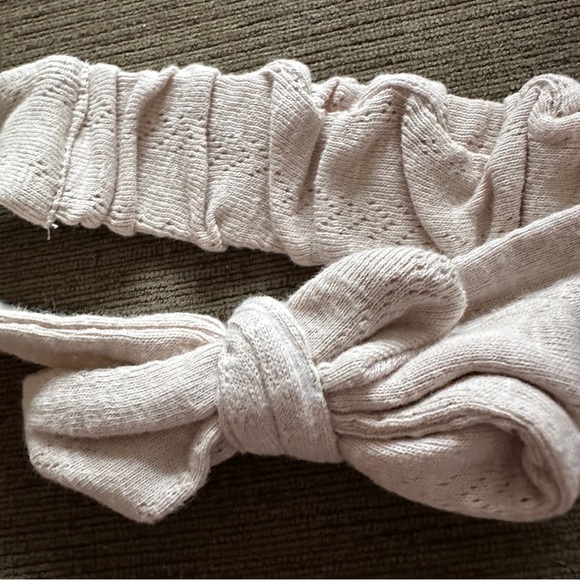 L’ovedbaby Organic Cotton Pointelle Oatmeal Beige Tie Headband 6-12 Months NWT - Picture 4 of 7
